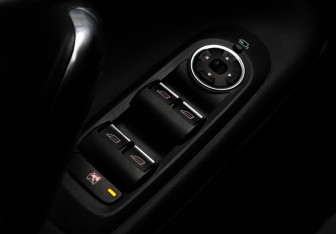 Подержанный автомобиль Ford Mondeo Sedan 2013 года (17 фото)