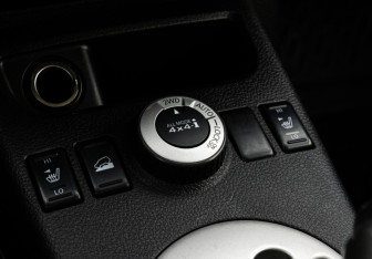 Подержанный автомобиль Nissan X-Trail 2007 года (15 фото)