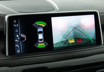 Подержанный автомобиль BMW X6 2016 года (28 фото)