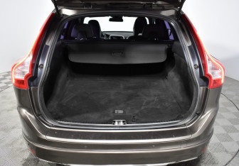 Подержанный автомобиль Volvo XC60 2014 года (22 фото)