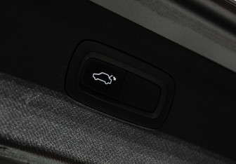 Подержанный автомобиль Volvo XC90 2019 года (19 фото)