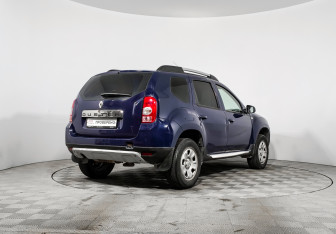 Подержанный автомобиль Renault Duster 2014 года (5 фото)