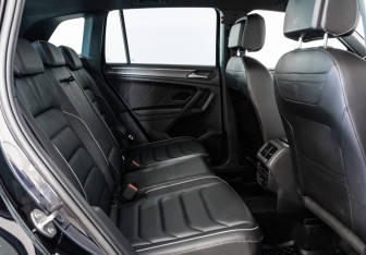 Подержанный автомобиль Volkswagen Tiguan 2021 года (27 фото)