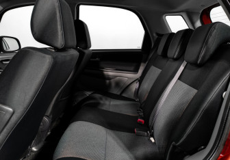 Подержанный автомобиль Suzuki SX4 Hatchback 2006 года (12 фото)