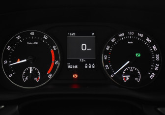 Подержанный автомобиль Skoda Octavia Liftback 2021 года (21 фото)