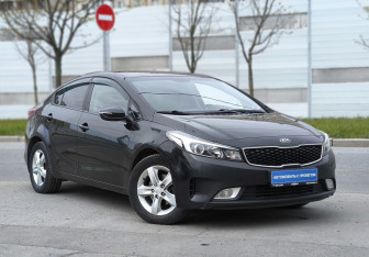 Подержанный автомобиль Kia Cerato Sedan 2018 года (8 фото)