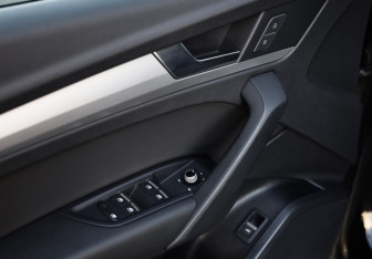 Подержанный автомобиль Audi Q5 2020 года (23 фото)