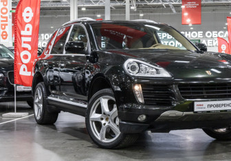 Подержанный автомобиль Porsche Cayenne 2007 года (6 фото)