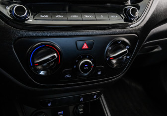 Подержанный автомобиль Hyundai Solaris Sedan 2021 года (15 фото)
