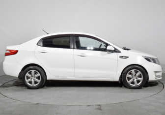 Подержанный автомобиль Kia Rio Sedan 2012 года (4 фото)