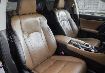 Подержанный автомобиль Lexus RX 2016 года (31 фото)