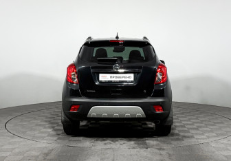 Подержанный автомобиль Opel Mokka 2013 года (6 фото)