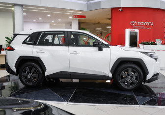 Новый Toyota RAV4 2025 (6 фото)
