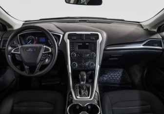 Подержанный автомобиль Ford Mondeo Sedan 2016 года (9 фото)