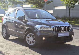 Подержанный автомобиль Suzuki SX4 Hatchback 2018 года (8 фото)