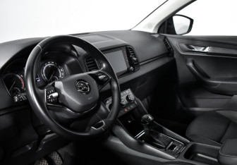 Подержанный автомобиль Skoda Karoq 2021 года (9 фото)
