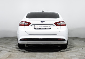 Подержанный автомобиль Ford Mondeo Sedan 2018 года (6 фото)