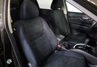 Подержанный автомобиль Nissan X-Trail 2017 года (17 фото)