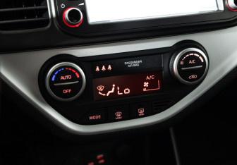 Подержанный автомобиль Kia Picanto 2015 года (18 фото)