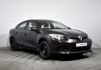 Подержанный автомобиль Renault Fluence 2013 года (3 фото)