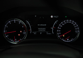 Подержанный автомобиль Toyota Land Cruiser Suv 2021 года (14 фото)