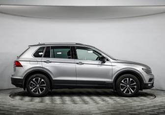 Подержанный автомобиль Volkswagen Tiguan 2019 года (4 фото)