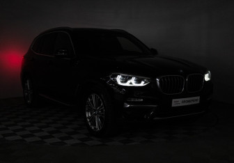 Подержанный автомобиль BMW X3 2018 года (30 фото)