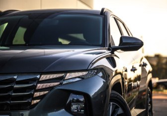Подержанный автомобиль Hyundai Tucson 2022 года (2 фото)