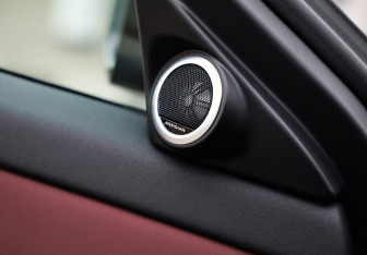 Подержанный автомобиль Land Rover Range Rover Evoque 2024 года (26 фото)