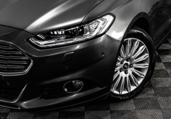Подержанный автомобиль Ford Mondeo Sedan 2015 года (11 фото)