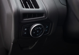 Подержанный автомобиль Ford Focus Sedan 2018 года (18 фото)