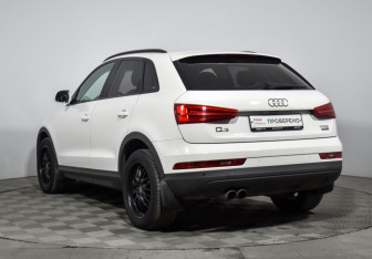 Подержанный автомобиль Audi Q3 2015 года (7 фото)