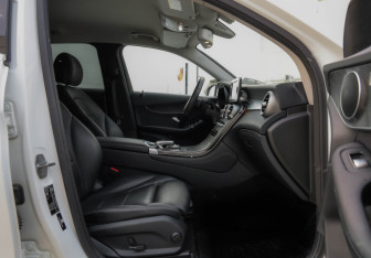 Подержанный автомобиль Mercedes-Benz GLC Coupe 2019 года (27 фото)