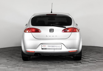 Подержанный автомобиль SEAT Leon Hatchback 2008 года (6 фото)