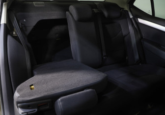 Подержанный автомобиль Citroen C4 Sedan 2013 года (22 фото)