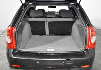 Подержанный автомобиль Chevrolet Lacetti Wagon 2010 года (18 фото)