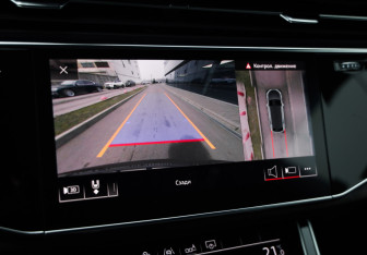 Подержанный автомобиль Audi Q8 2019 года (16 фото)