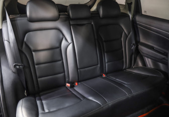 Подержанный автомобиль Geely Atlas 2018 года (29 фото)
