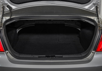 Подержанный автомобиль Ford Focus Sedan 2009 года (23 фото)