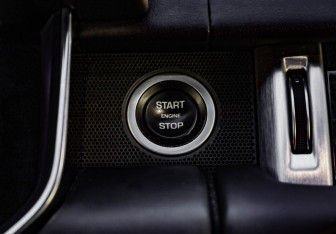 Подержанный автомобиль Land Rover Range Rover 2018 года (27 фото)