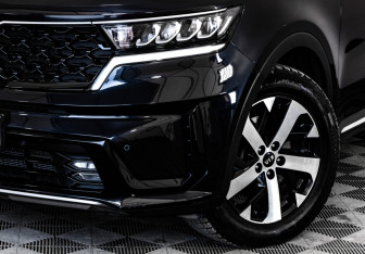 Подержанный автомобиль Kia Sorento 2021 года (3 фото)