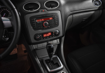 Подержанный автомобиль Ford Focus Sedan 2011 года (18 фото)