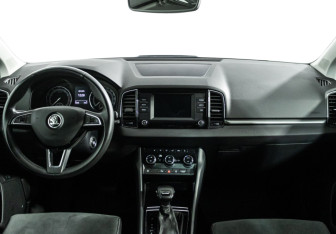 Подержанный автомобиль Skoda Karoq 2020 года (13 фото)