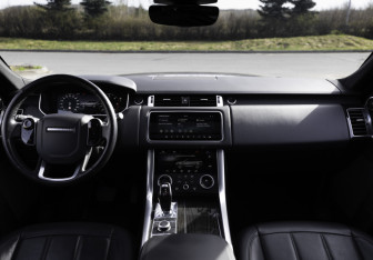 Подержанный автомобиль Land Rover Range Rover Sport 2022 года (25 фото)