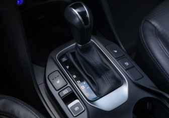 Подержанный автомобиль Hyundai Santa Fe 2012 года (21 фото)