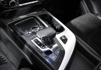 Подержанный автомобиль Audi Q7 2019 года (12 фото)
