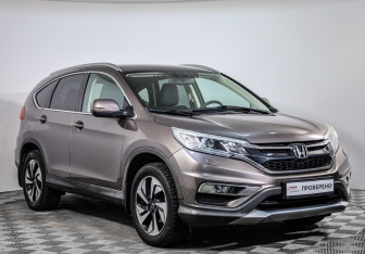 Подержанный автомобиль Honda CR-V 2016 года (3 фото)