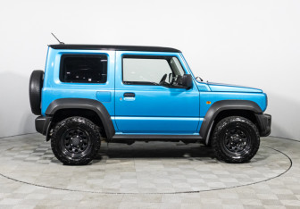Подержанный автомобиль Suzuki Jimny 2019 года (4 фото)