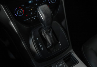 Подержанный автомобиль Ford Kuga 2018 года (16 фото)