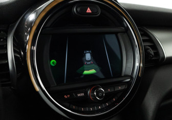 Подержанный автомобиль MINI Hatch 2019 года (17 фото)